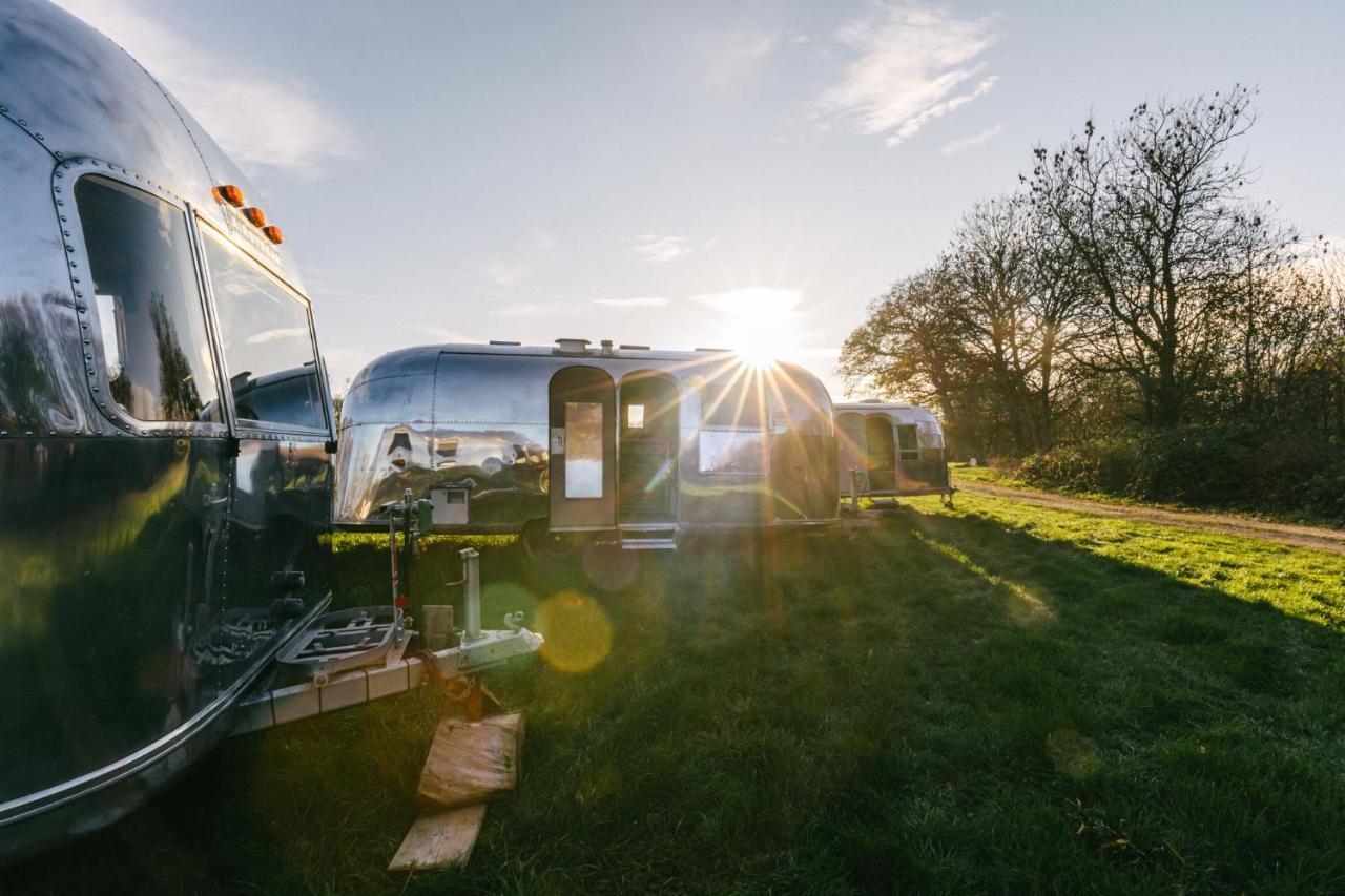 Silver Airstream Glamping & Rental Чічестер Екстер'єр фото