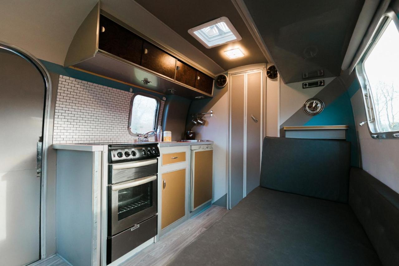Silver Airstream Glamping & Rental Чічестер Екстер'єр фото