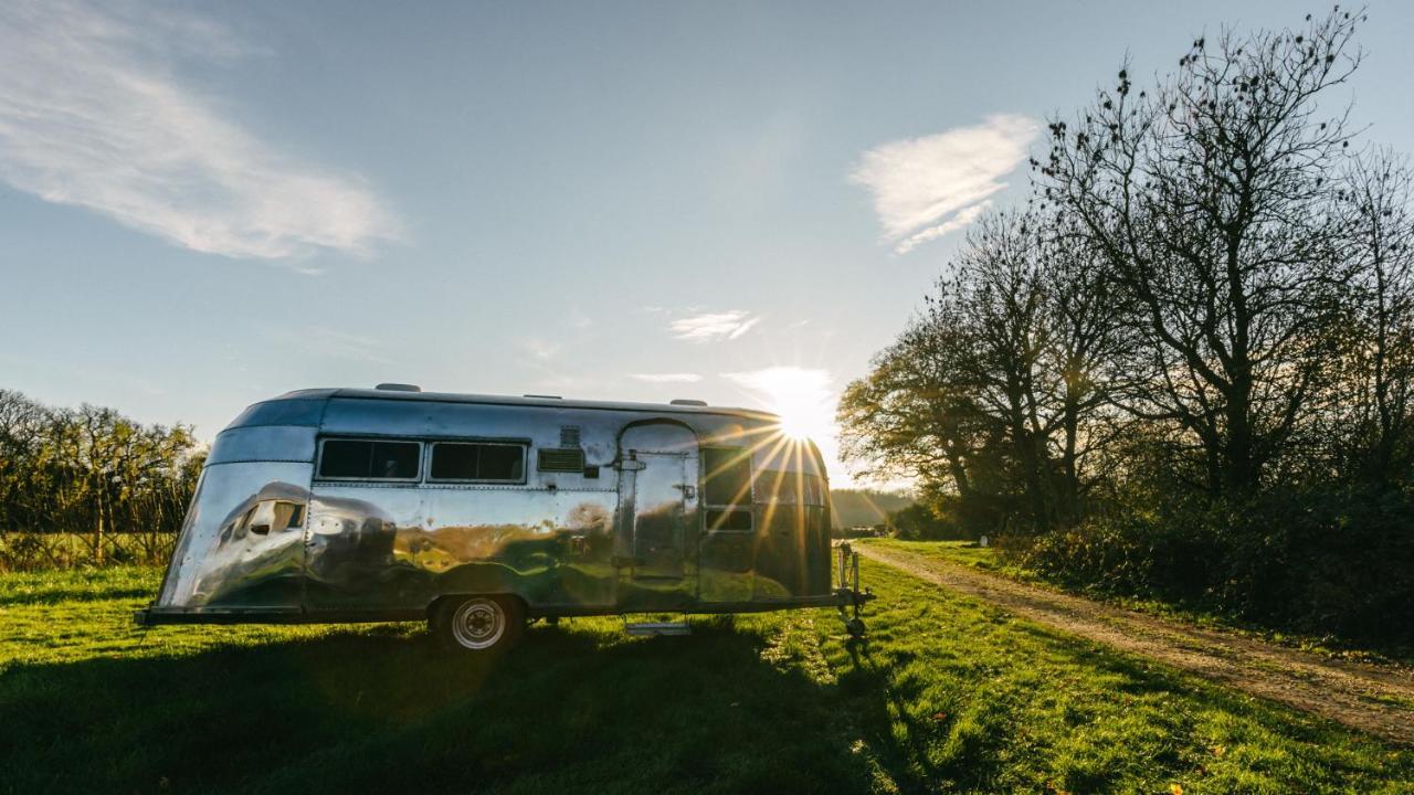 Silver Airstream Glamping & Rental Чічестер Екстер'єр фото