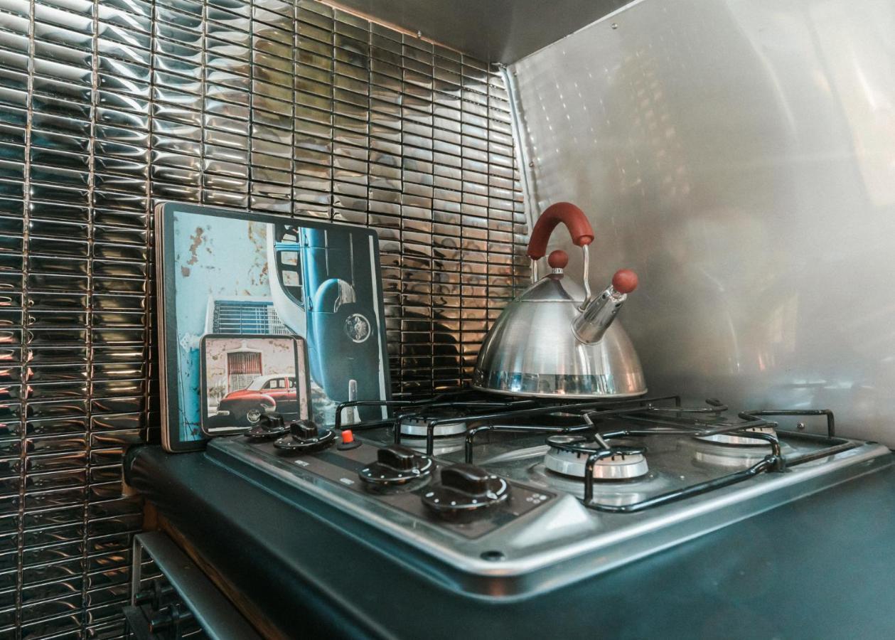 Silver Airstream Glamping & Rental Чічестер Екстер'єр фото