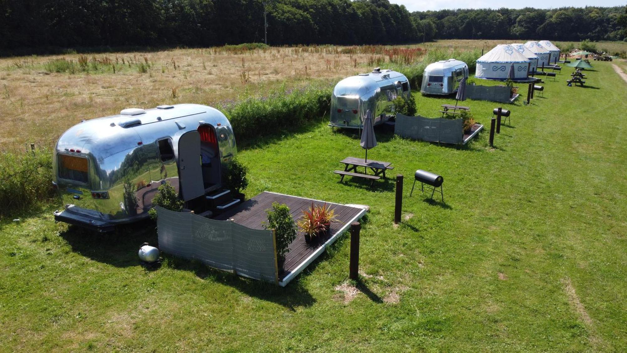 Silver Airstream Glamping & Rental Чічестер Екстер'єр фото